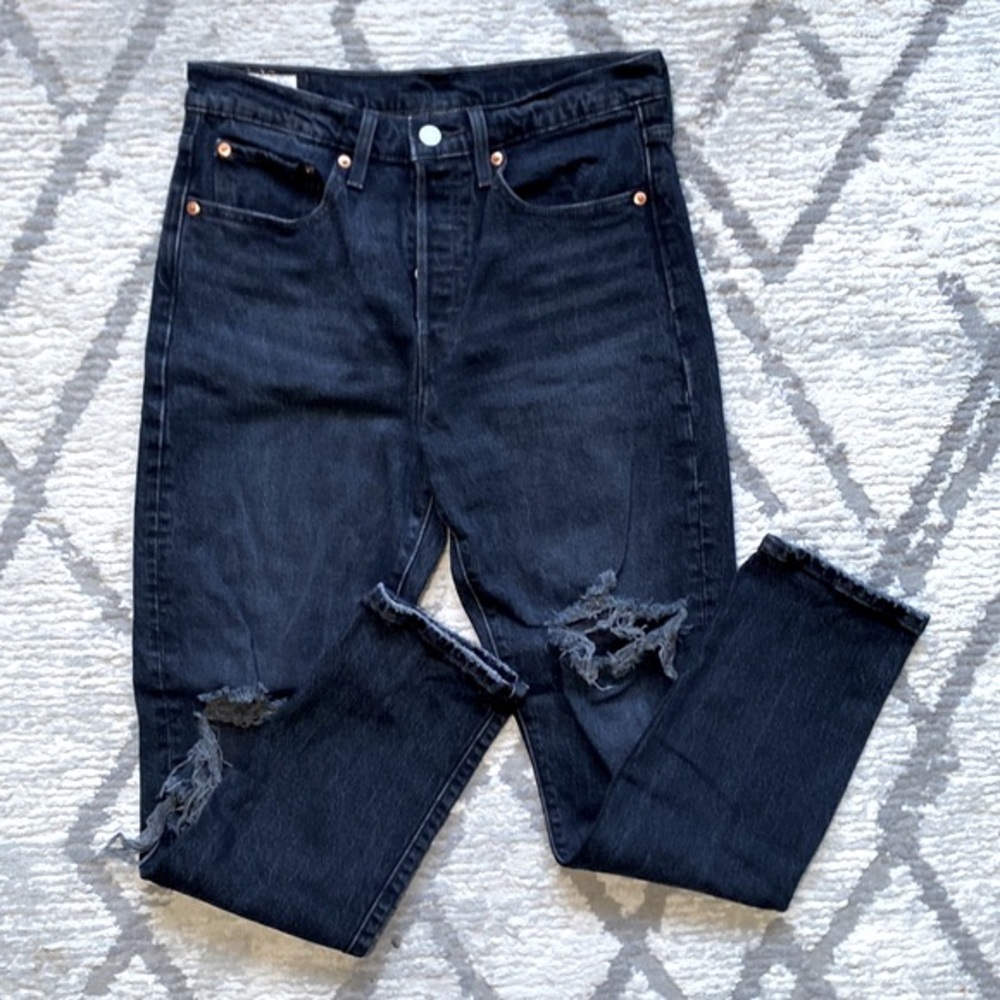 LEVI’S Premium Women’s Black Distressed 501 Skinny Jeans Size 27
